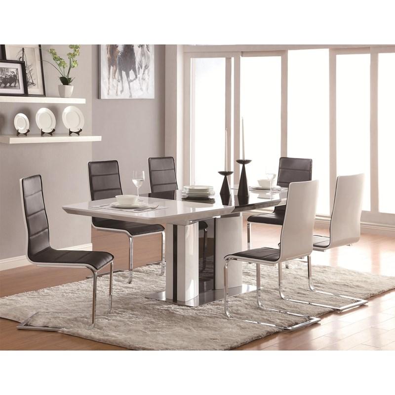 Silla de comedor tapizada Montclair negra (juego de 4)