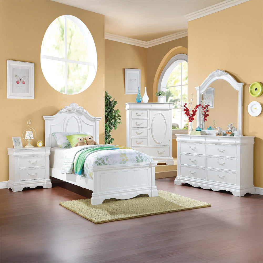 Estrella Dresser