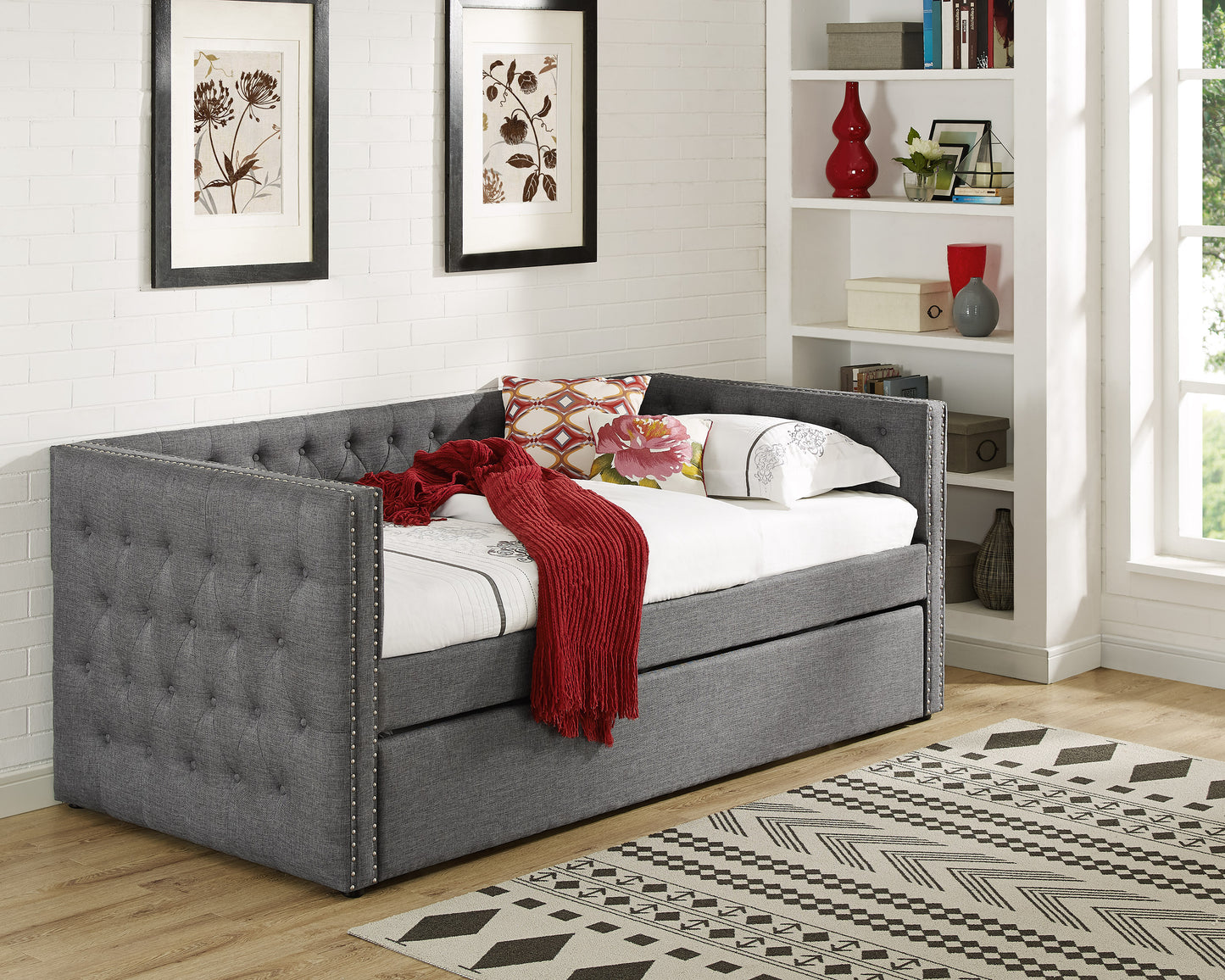 Trina Daybed