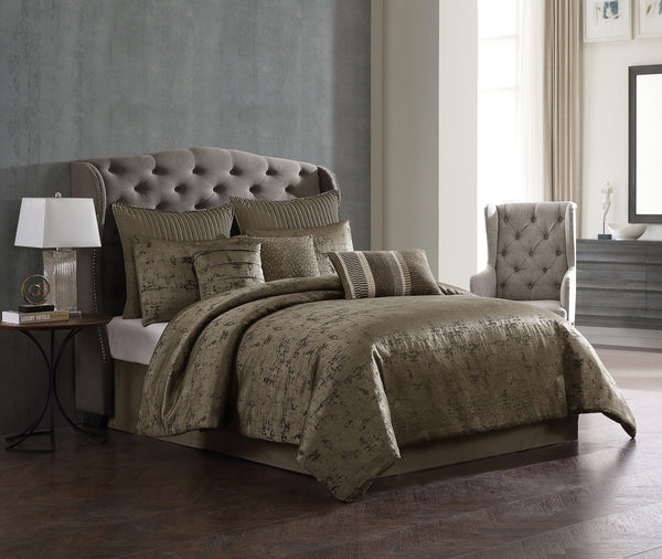 Dustin Mink Comforter Set