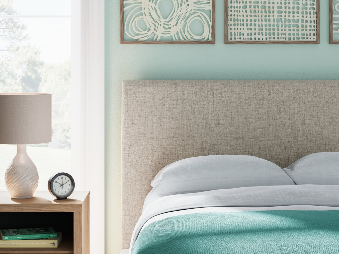 Cielden Full UPH Bed w/Roll Slats
