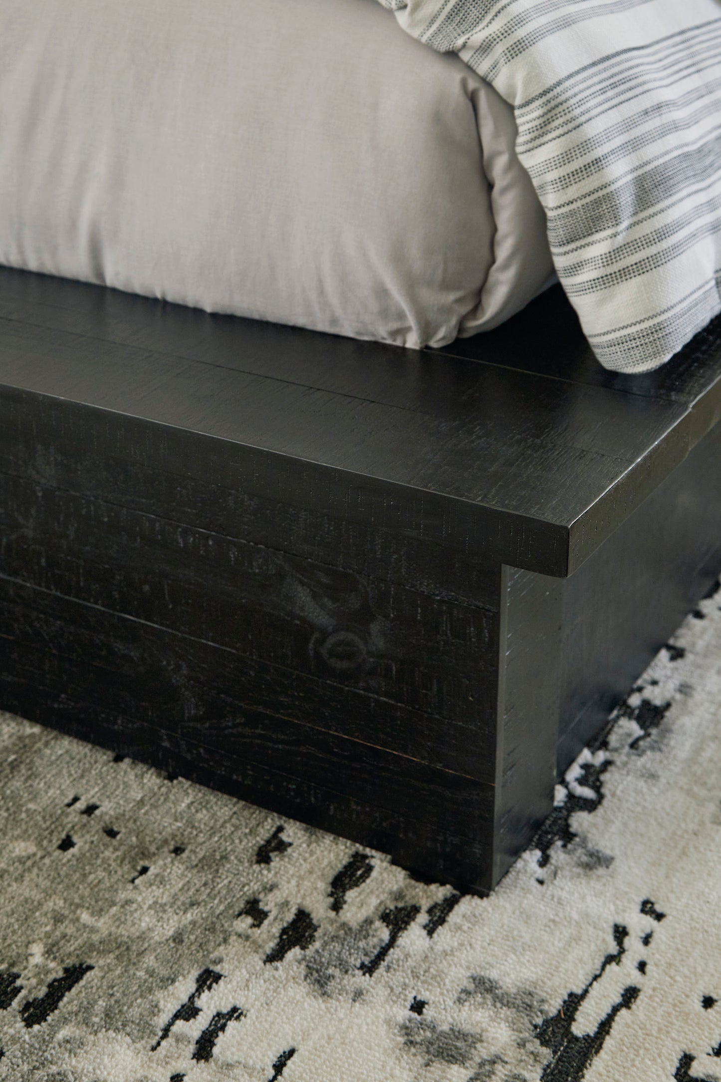 Londer California King Panel Bed