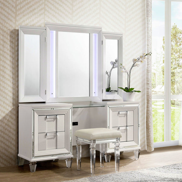 Twenty Nine 3Pc Dressing Set In White