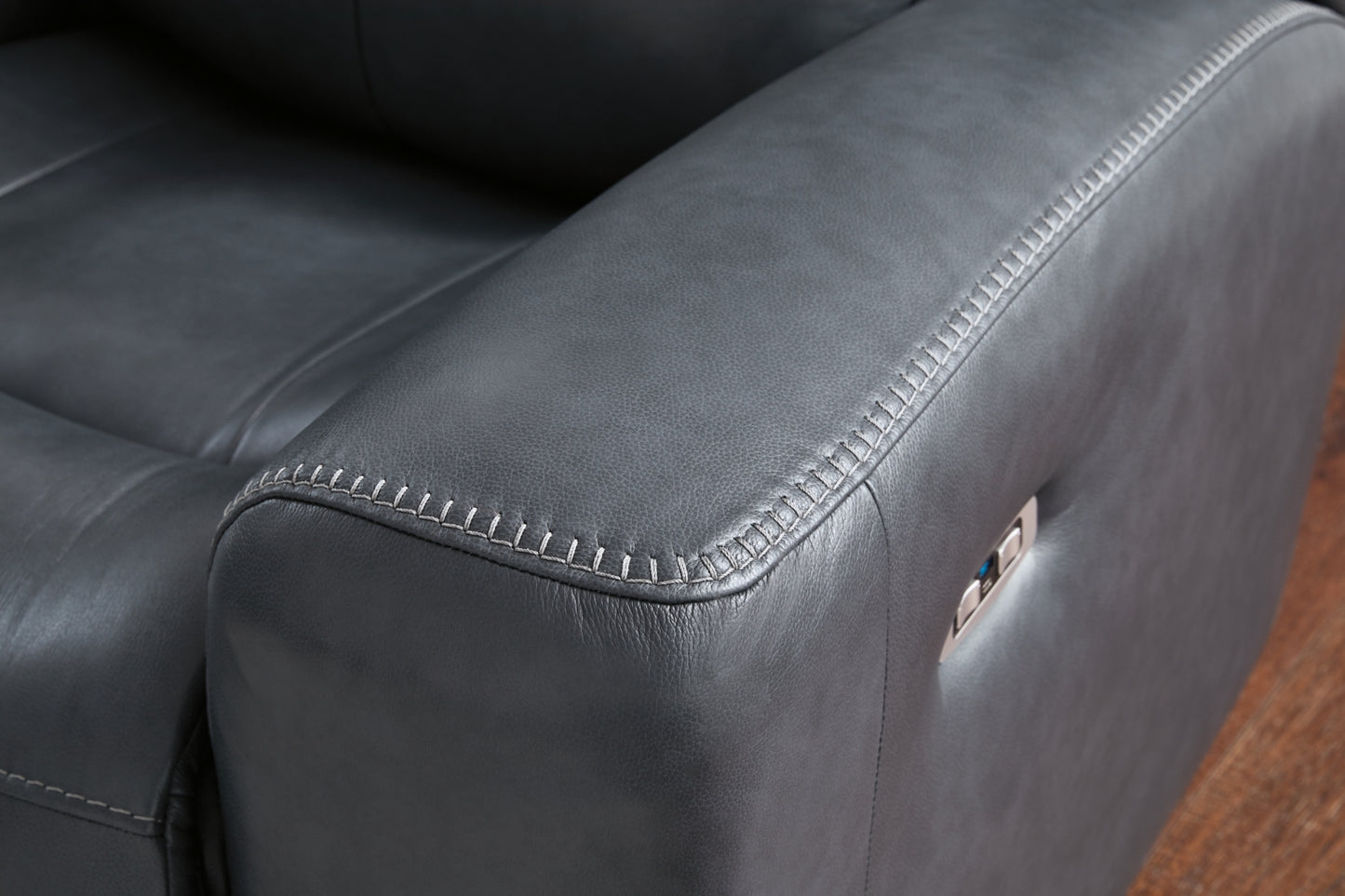 Momentum Moves PWR Recliner/ADJ Headrest