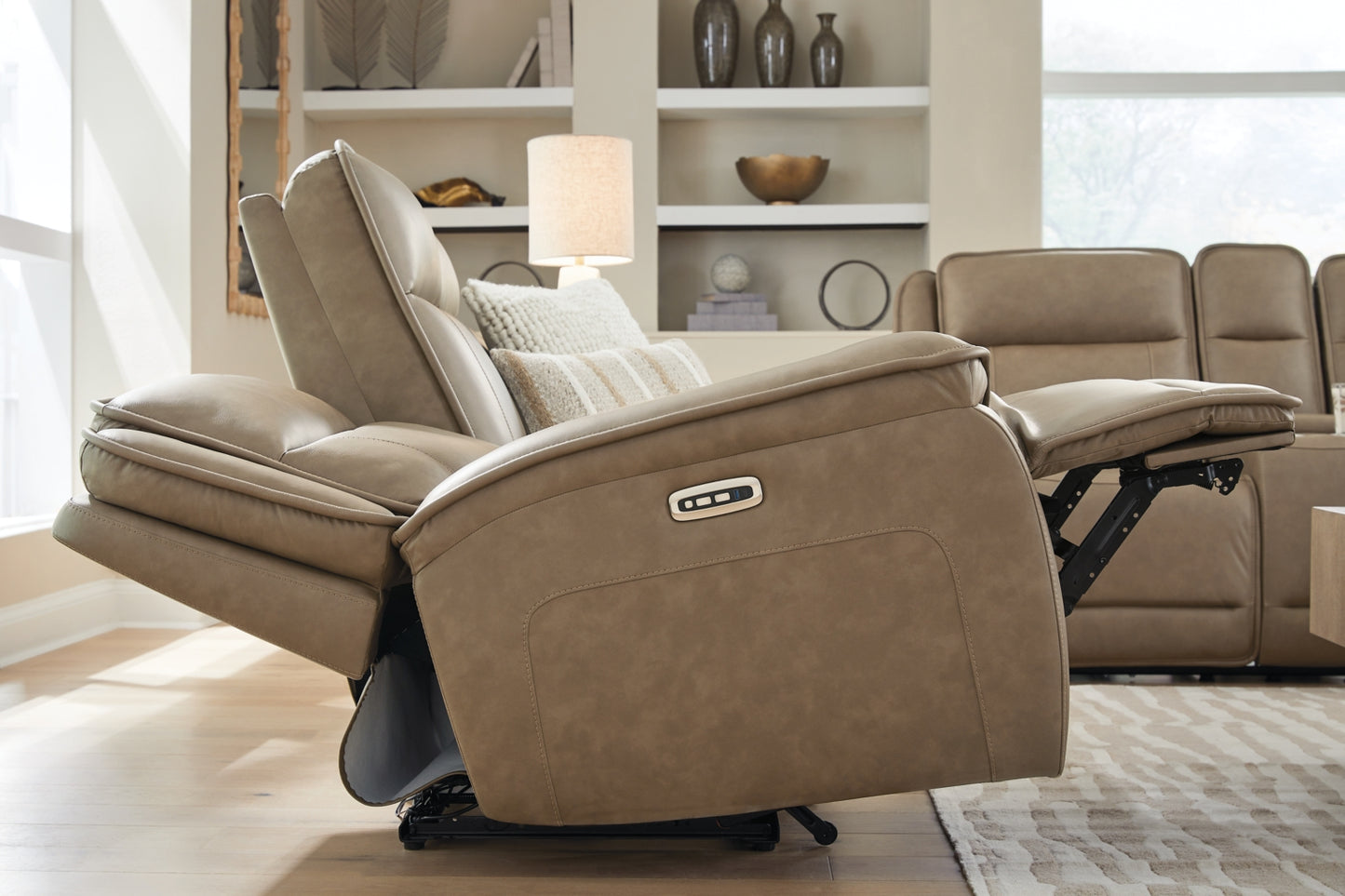 Malcesine PWR REC Loveseat/CON/ADJ HDRST