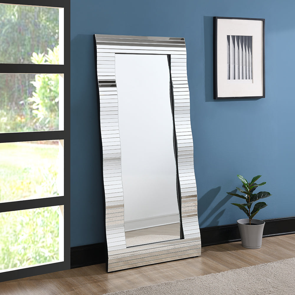 Espejo de piso con acento Dominic de 71" de alto