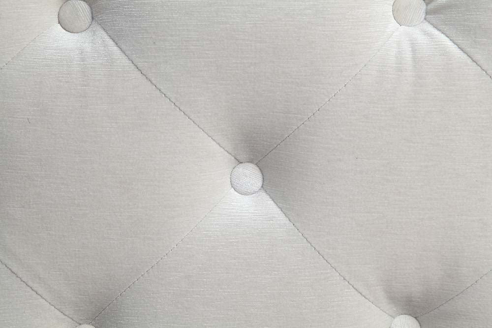 Sofá seccional Atronia de 133" de largo con 4 almohadas