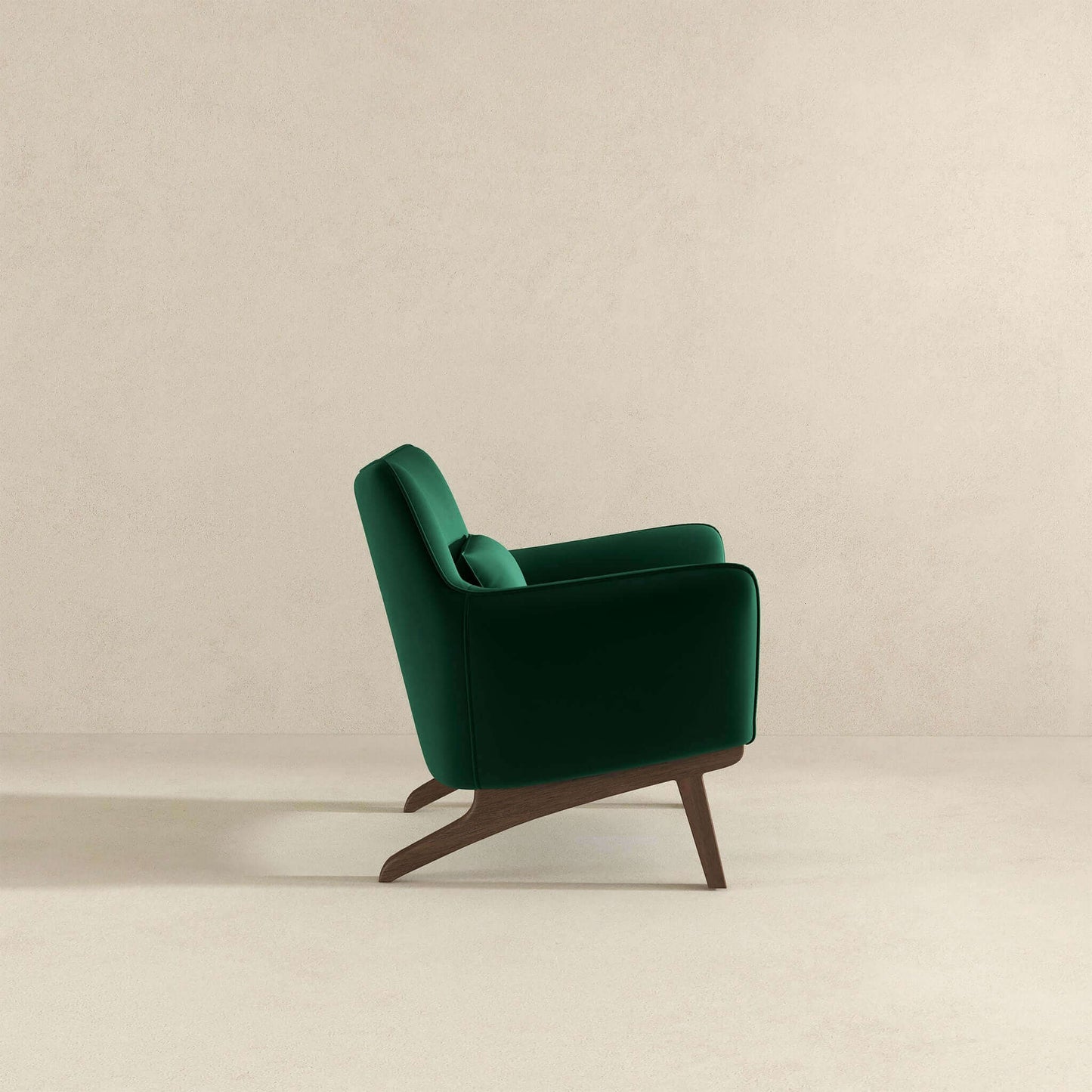 Sillón Brayden de terciopelo verde oscuro de mediados de siglo