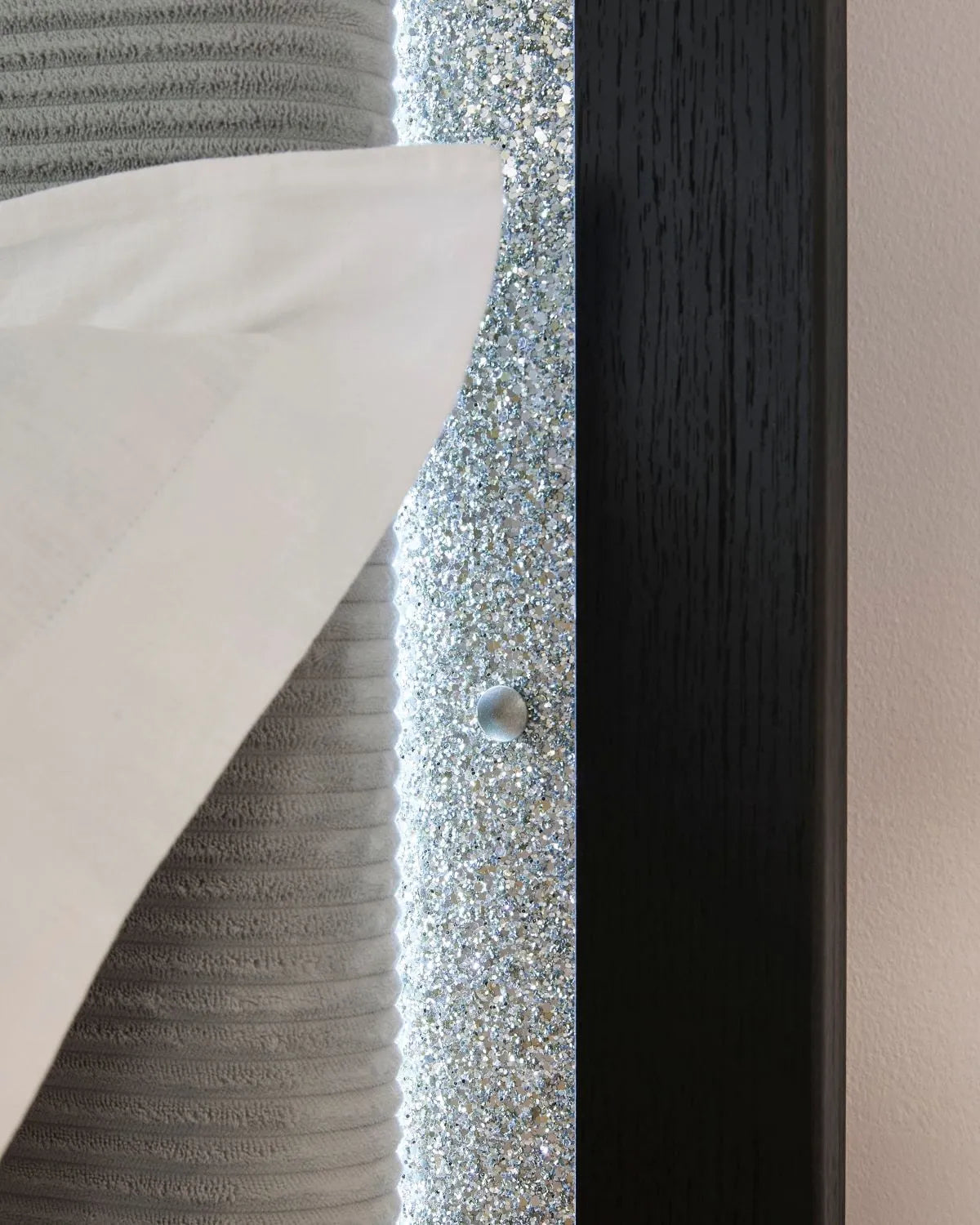 Raechalla Full Upholstered Panel Bed