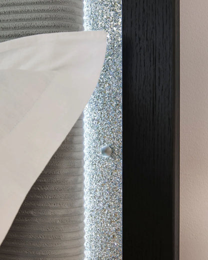 Raechalla Full Upholstered Panel Bed