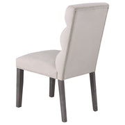 Silla de comedor Carla tapizada en terciopelo color fresno (juego de 2)