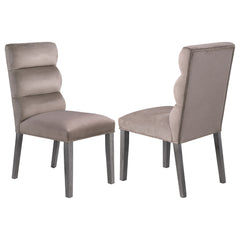 Silla de comedor Carla tapizada en terciopelo color fresno (juego de 2)