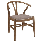 Juego de comedor redondo Dinah de madera maciza en nogal