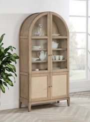 Vitrina de comedor Kailani de 4 puertas de caña en roble beige