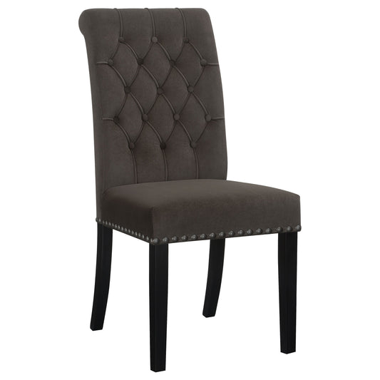 Sillón de comedor Alana tapizado en terciopelo marrón