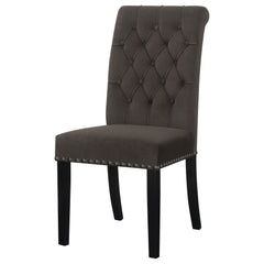 Sillón de comedor Alana tapizado en terciopelo marrón