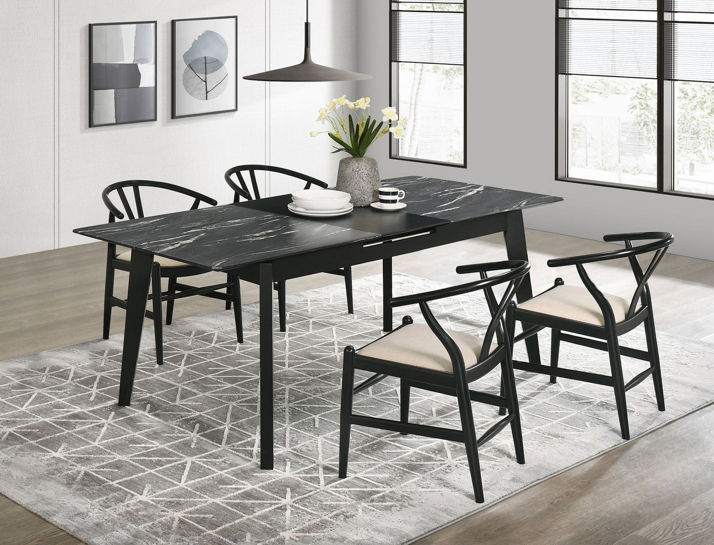 Juego de mesa de comedor extensible Crestmont, color negro