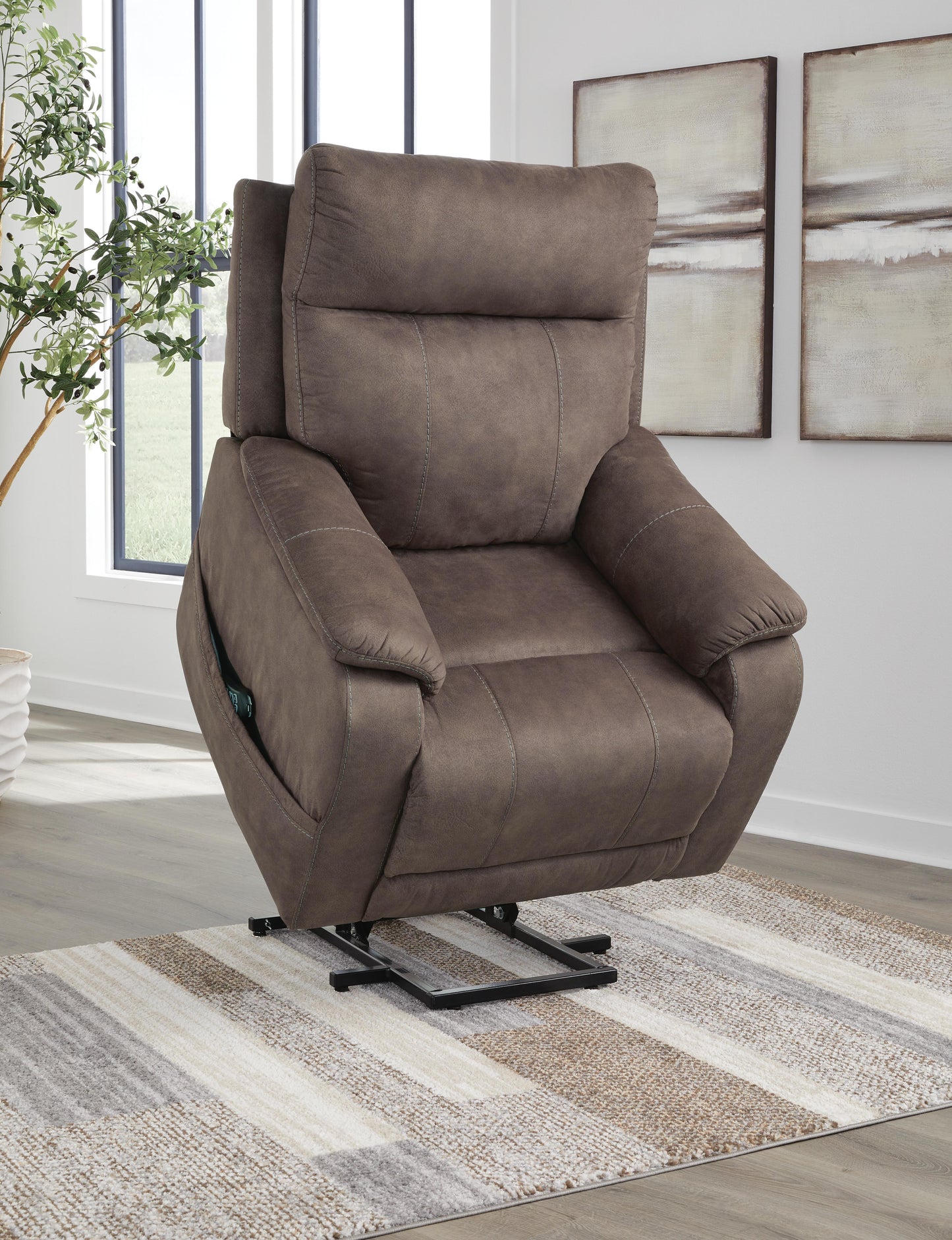 Crestmeade Power Lift Recliner