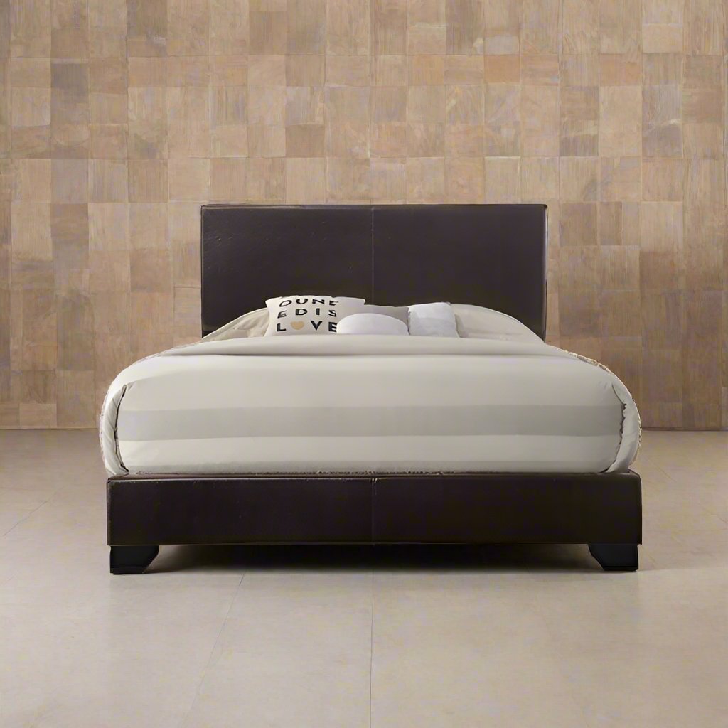 Ireland II Master Bed in Brown