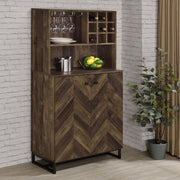 Gabinete bar para el hogar Mendoza de 2 puertas, almacenamiento de vinos, roble rústico