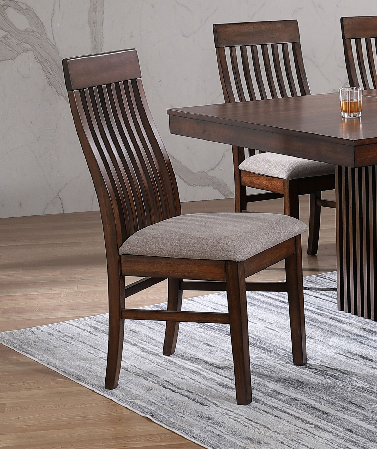 Silla de comedor de madera Briarwood de roble mango (juego de 2)