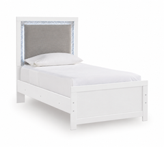 Raechalla 3PC Bedroom Set in White