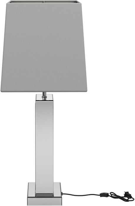 Lámpara de mesa con base geométrica plateada