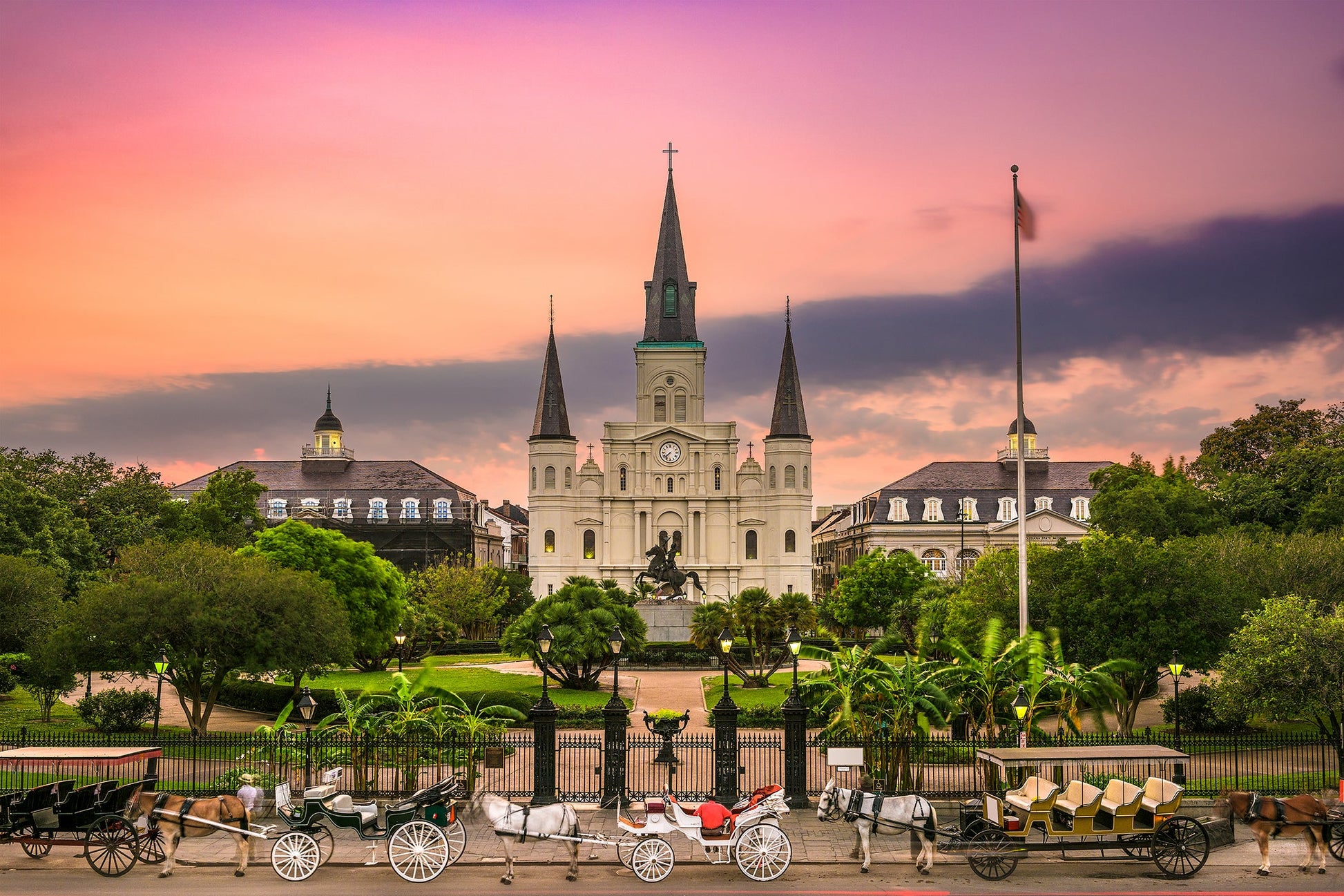 ''Jackson Square'' Tempered Glass