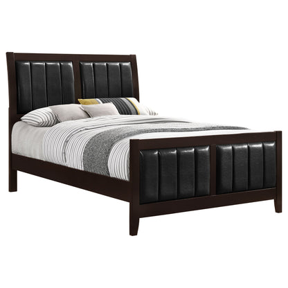 Cama Carlton con paneles de madera – Acabado capuchino