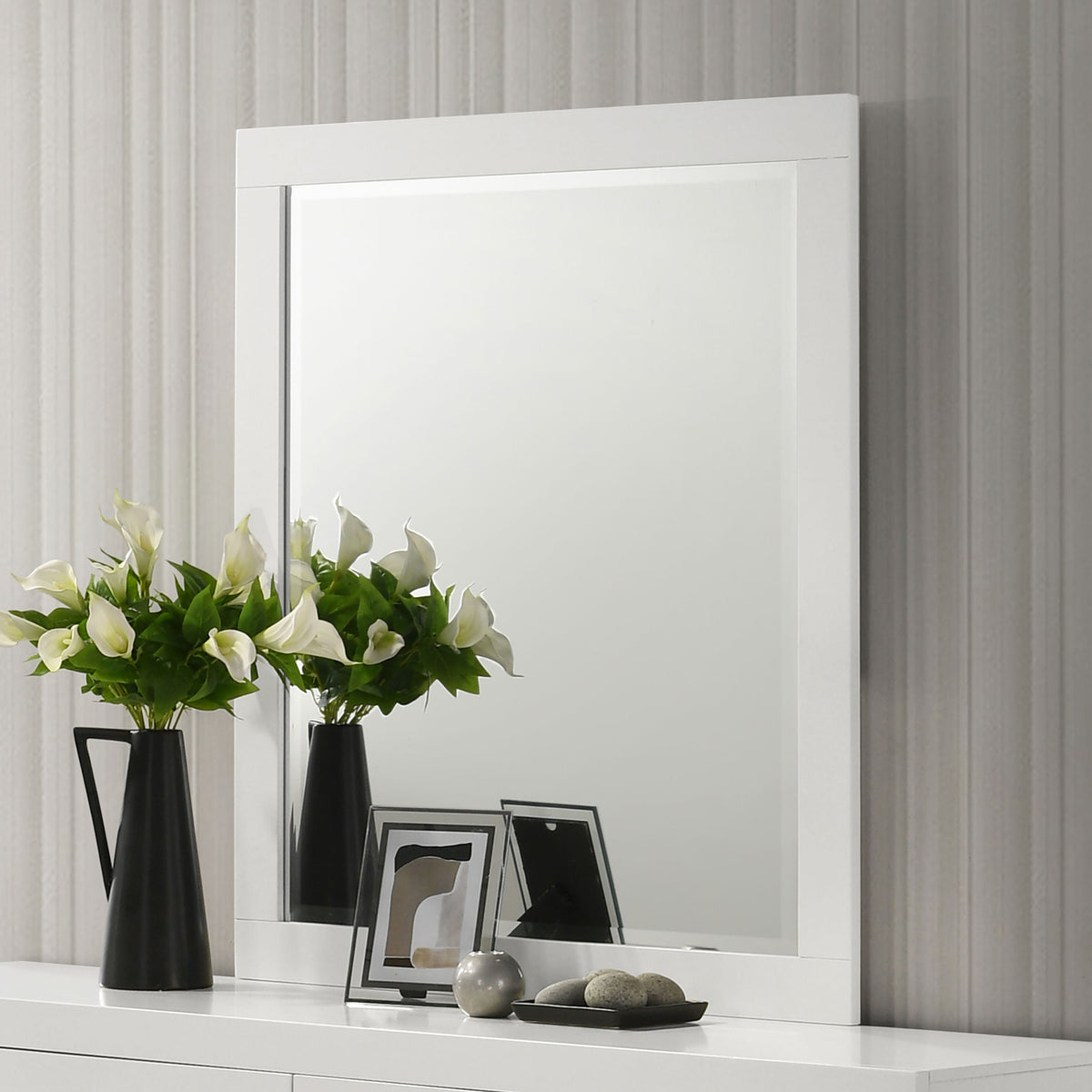 Jessica Dresser Mirror Snow White