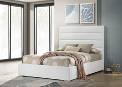 Cama de plataforma tapizada Felicity de 53 pulgadas, color blanco