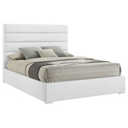 Cama de plataforma tapizada Felicity de 53 pulgadas, color blanco