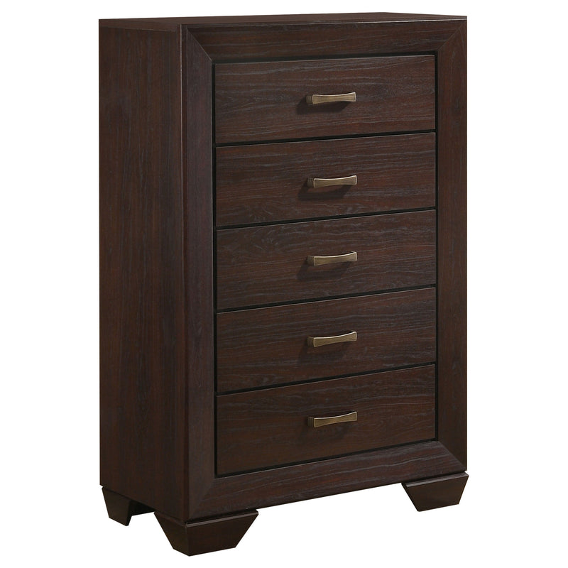 Cómoda de dormitorio Kauffman de 5 cajones en color cacao oscuro
