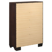 Cómoda de dormitorio Kauffman de 5 cajones en color cacao oscuro