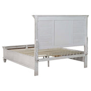 Cama Franco con paneles de madera en blanco envejecido
