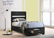 Cama Miranda de 51 pulgadas con paneles de almacenamiento de madera, color negro