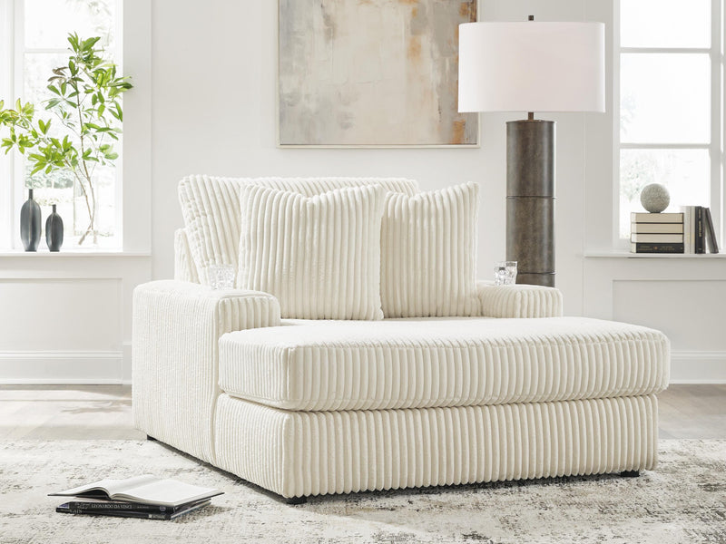 Lindyn Chaise