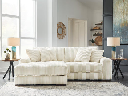 Lindyn 2-Piece Sectional with Chaise