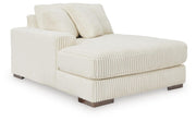 Lindyn Super Chaise