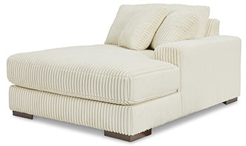 Lindyn Sectional with Chaise