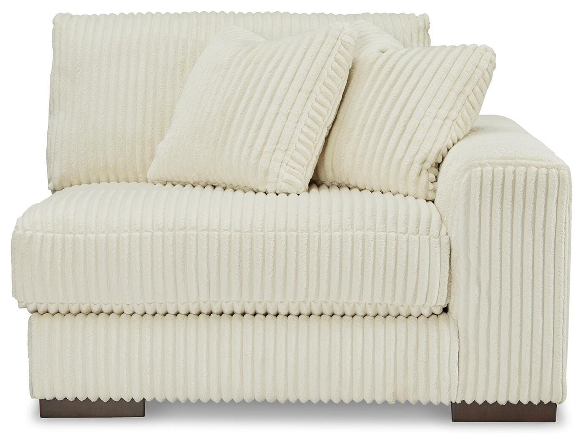 Lindyn 4-Piece Sectional with Chaise