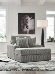 Lindyn 51in Chaise