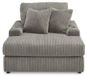 Lindyn 51in Chaise