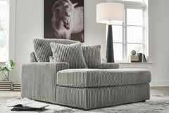 Lindyn 51in Chaise