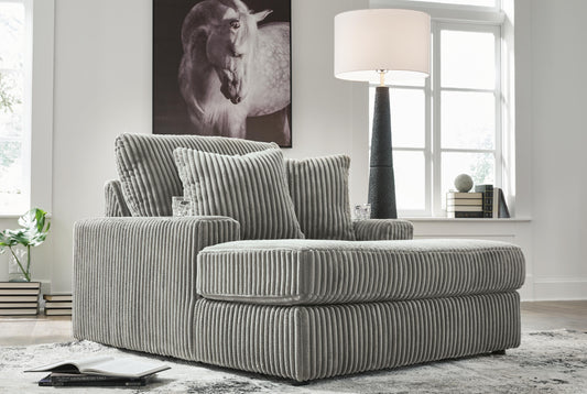 Lindyn 51in Chaise