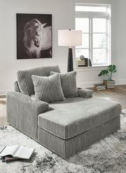 Lindyn 51in Chaise