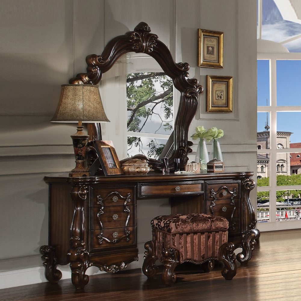 Escritorio de tocador Versailles de 67" de largo