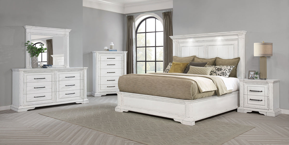 McKinney 4-piece Queen Bedroom Set Vintage White