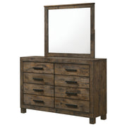 Cómoda Woodmont de 8 cajones en marrón dorado rústico