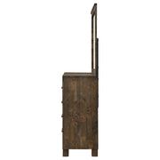Cómoda Woodmont de 8 cajones en marrón dorado rústico